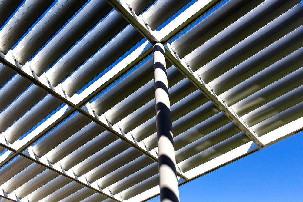 choisir une pergola bioclimatique métallique