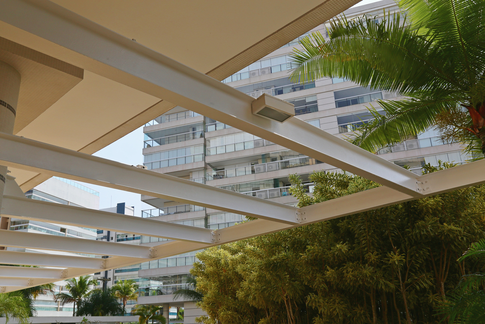 construction pergola métallique